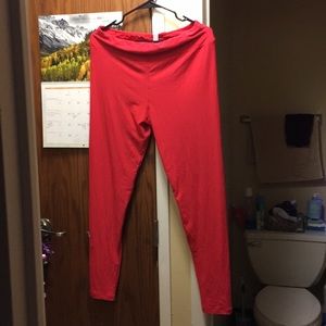 LuLaRoe Red TC (18) leggings